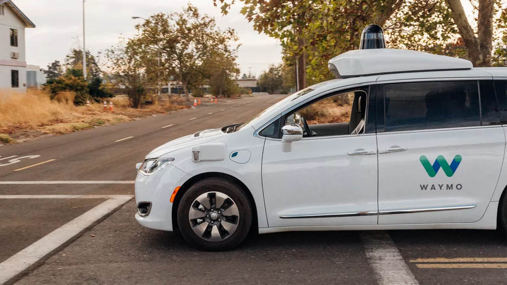 Waymo revela causa de accidente con vehículo autónomo ocurrido en junio