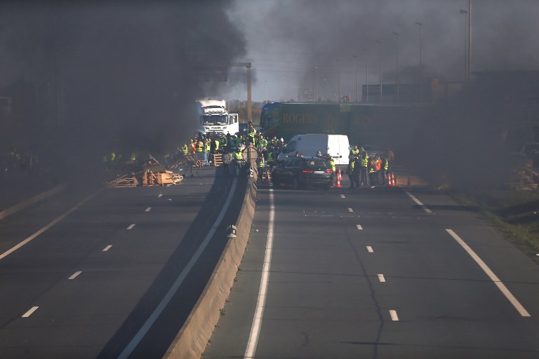 Continúan protestas en Francia contra "gasolinazo" - 000-1ax8tr