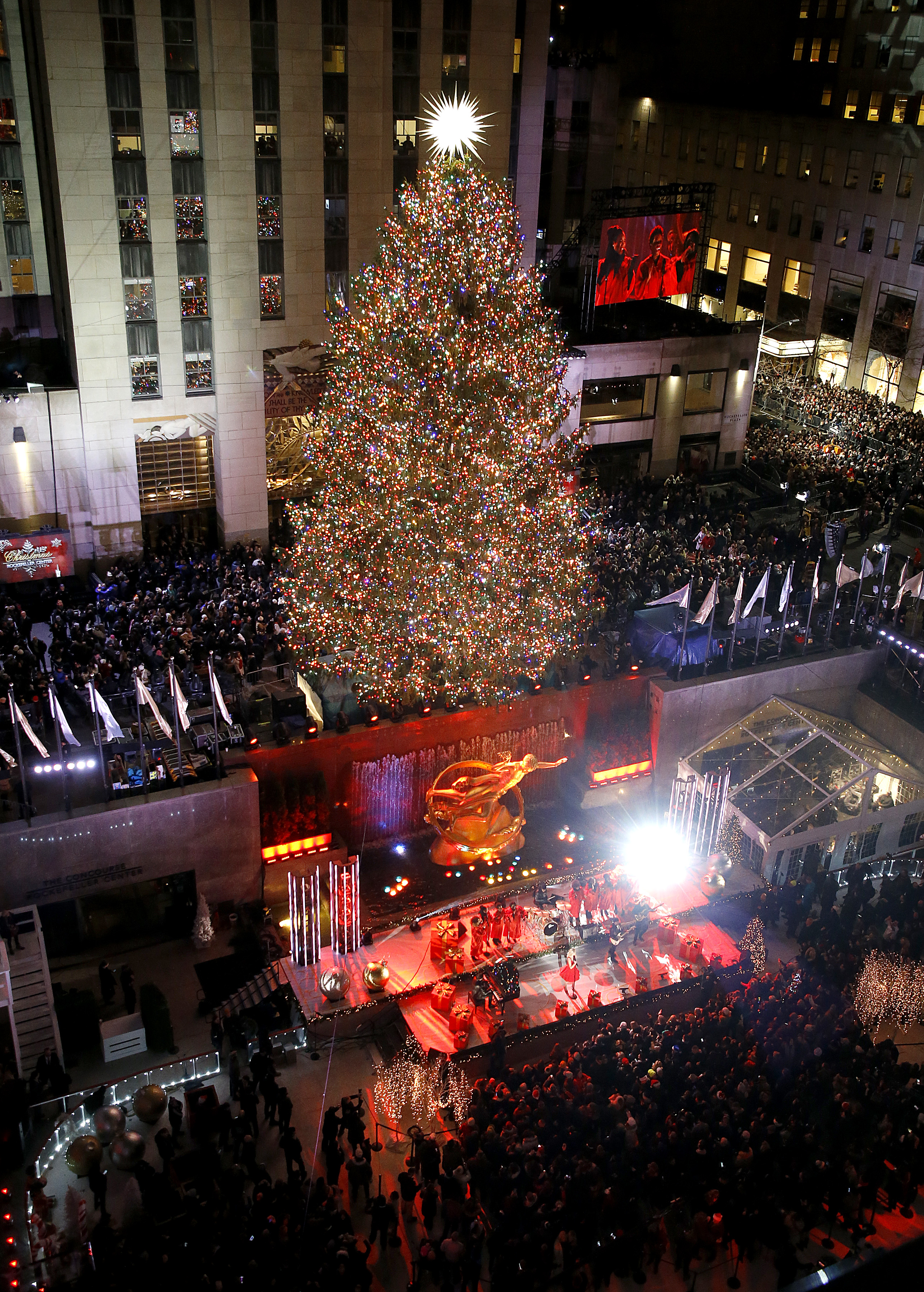 #Video Encienden el árbol navideño del Rockefeller Center de Nueva York - 063-1074088130