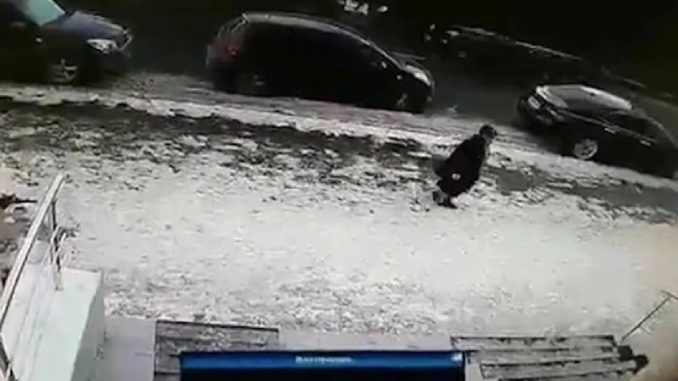 #Video Bloque de hielo mata a mujer en Kazajistán