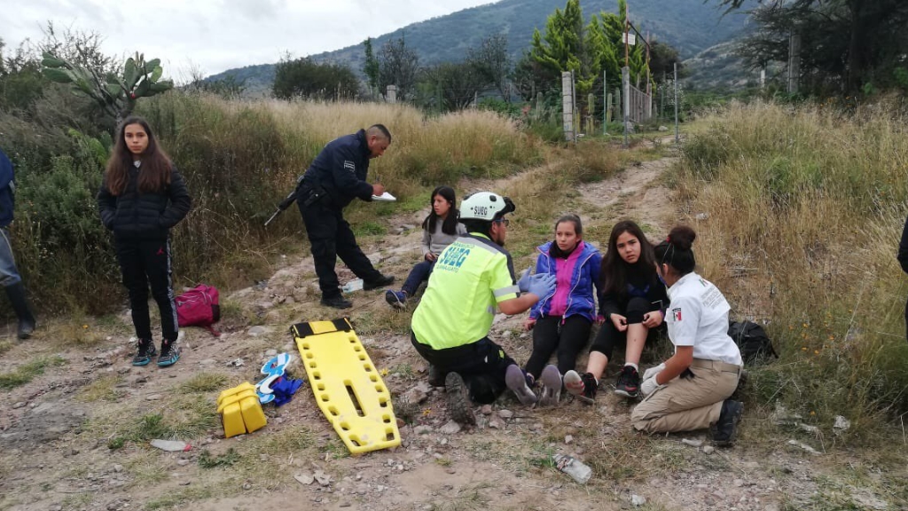 Se accidenta en Guanajuato autobús con equipo femenil de básquetbol - accidente-equipo-femenil-guanajuato-2