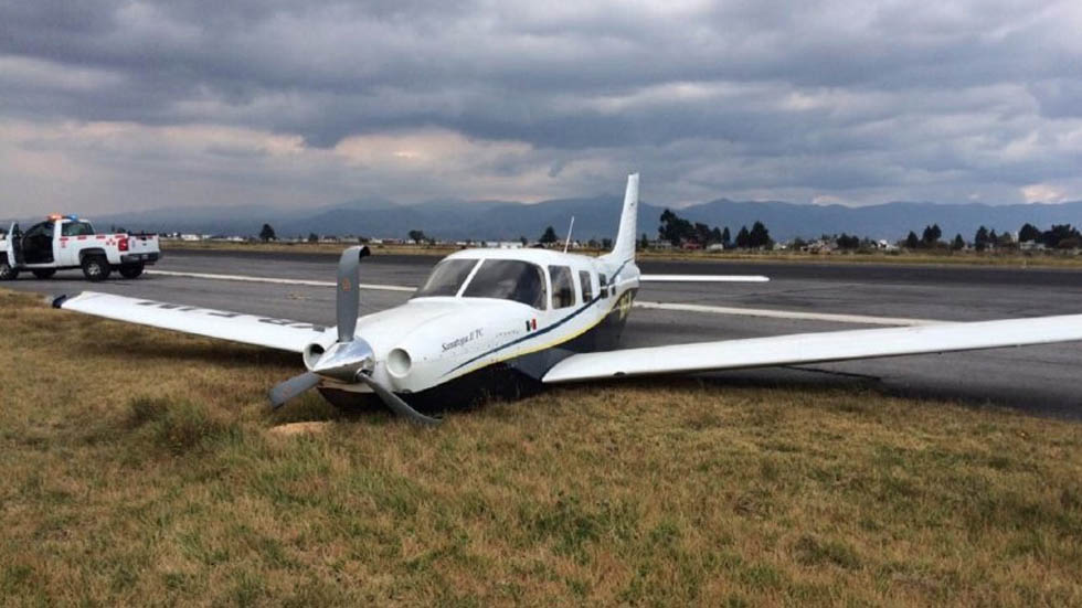 Reanuda actividad el Aeropuerto de Toluca tras despiste de avión