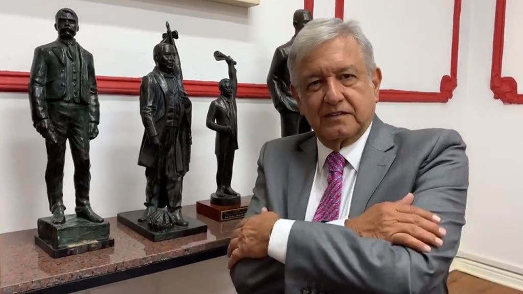 López Obrador responde a la revista Proceso - amlo-abrazo
