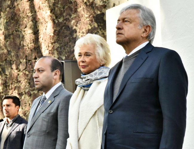AMLO monta guardia de honor en memoria de Madero y Pino Suárez - amlo-revolucion1