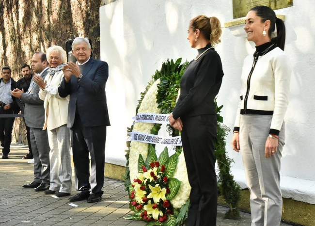 AMLO invita al cineasta Luis Mandoki a encabezar RTC - amlo-revolucion2