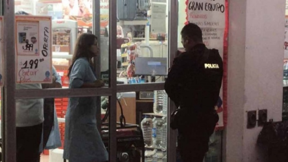 Hombre asalta farmacia en la colonia Obrera