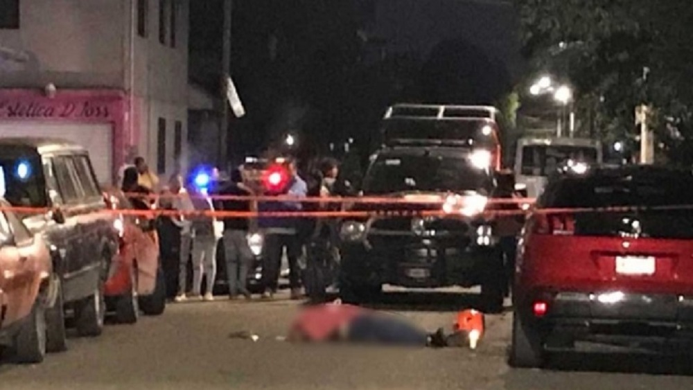 Asesinan a motociclista mientras circulaba por la Ciudad de México Asesinan a motociclista mientras circulaba por la Ciudad de México