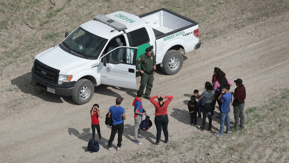 Nos aseguraremos de que todos los migrantes sean arrestados: agente fronterizo Nos aseguraremos de que todos los migrantes sean arrestados: agente fronterizo