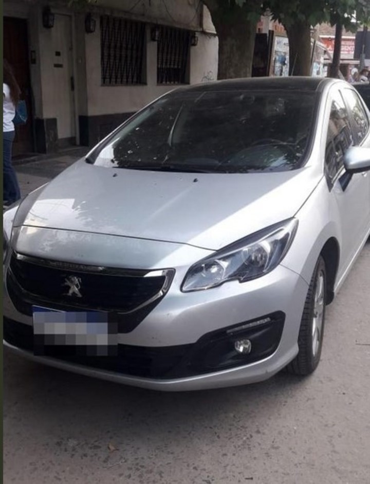 Padre olvida a su bebé dentro del auto y muere asfixiada - auto-bebe-argentina-olvidado-2