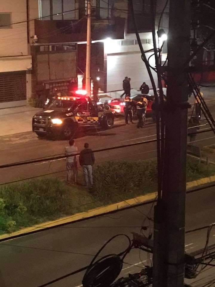 Asesinan a conductor de automóvil de lujo en la Narvarte - balacera-corvette-colonia-narvarte