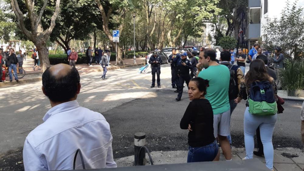 Líder del sindicato de bomberos recibe tres disparos en la Condesa