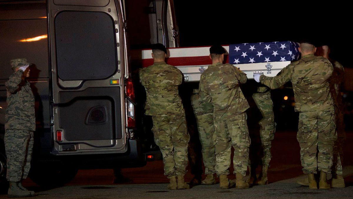 Bomba casera mata a tres soldados estadounidenses en Afganistán