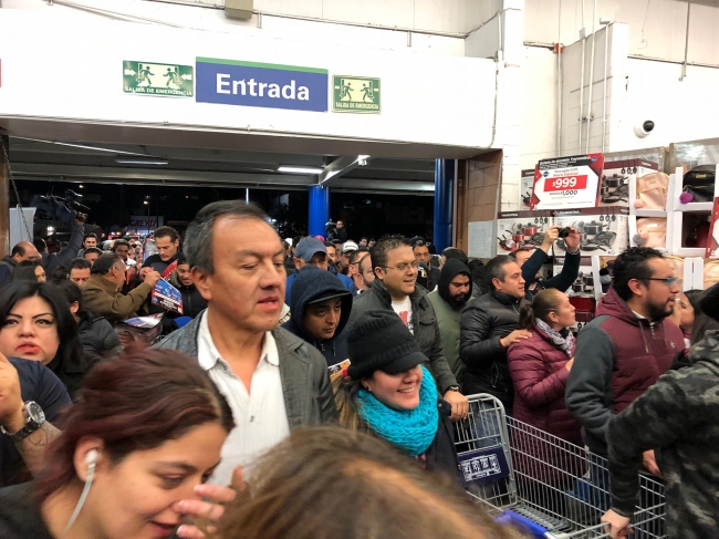 Consumidores buscan pantallas y computadoras en el Buen Fin - buen-fin-sams5