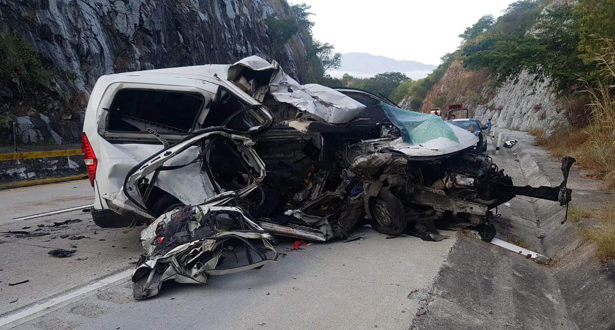 Mueren cinco jóvenes en la Autopista del Sol