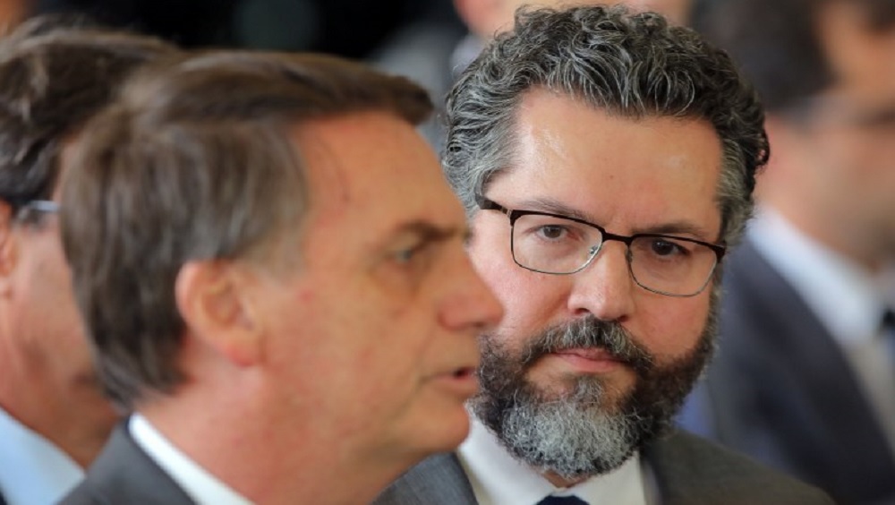 Bolsonaro nombra canciller a diplomático pro-Trump