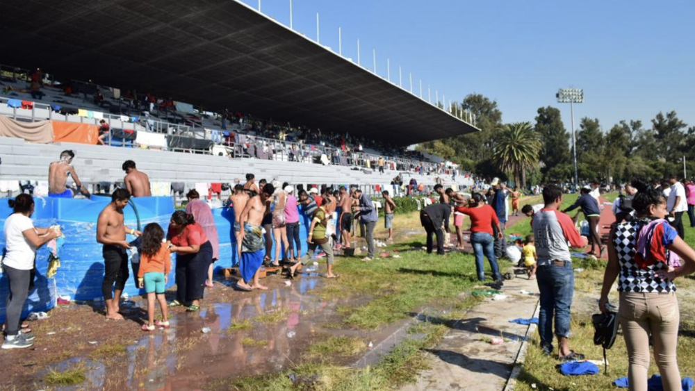 Ciudad Deportiva alberga a cuatro mil 500 migrantes; se esperan mil más