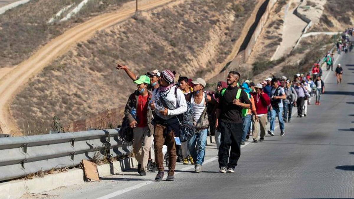 Se dirigen otros 800 migrantes centroamericanos a Tijuana desde Mexicali