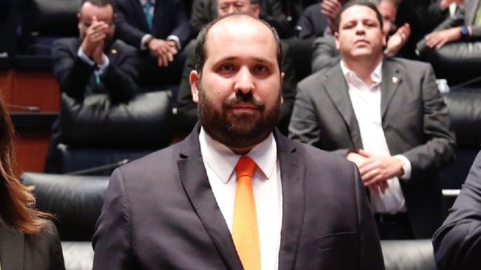 Confirma INAI que comisionado Carlos Bonnin cayó de quinto piso - carlos-bonnin-1