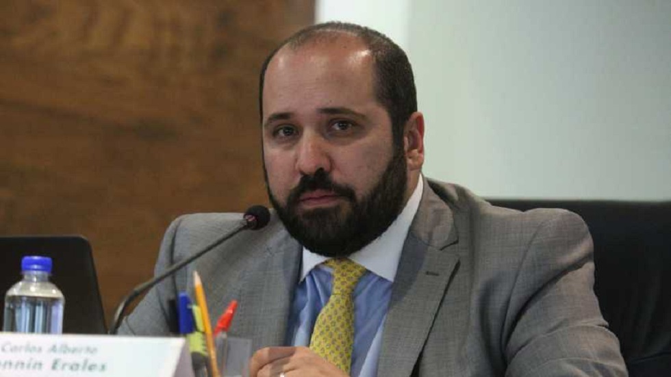 Confirma INAI que comisionado Carlos Bonnin cayó de quinto piso