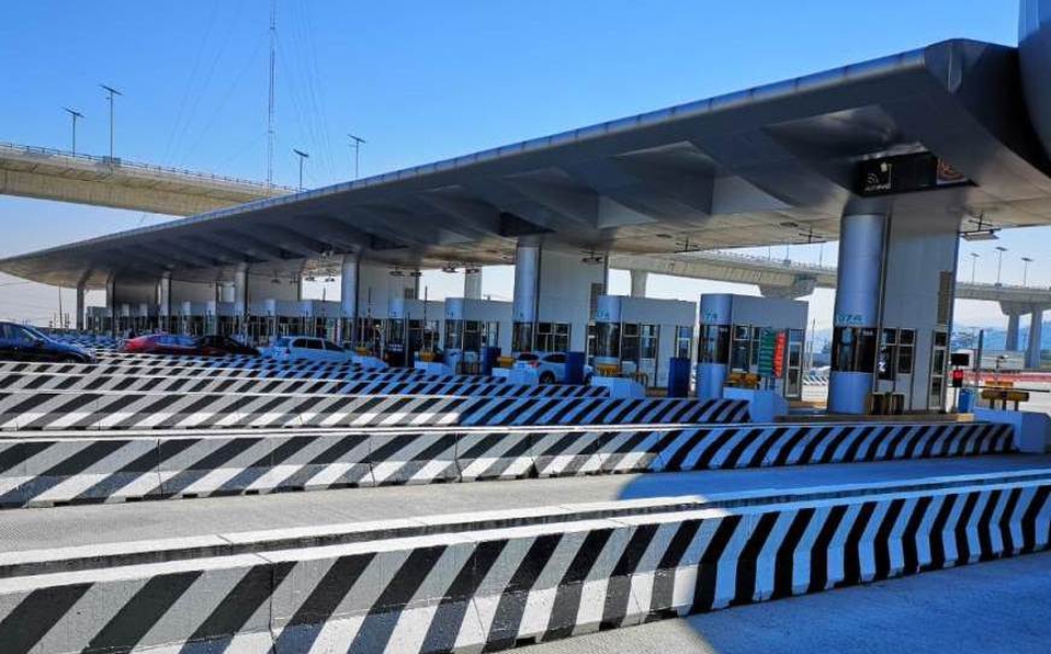 Normalistas 'toman' caseta de la México-Cuernavaca - caseta-de-cobro-2