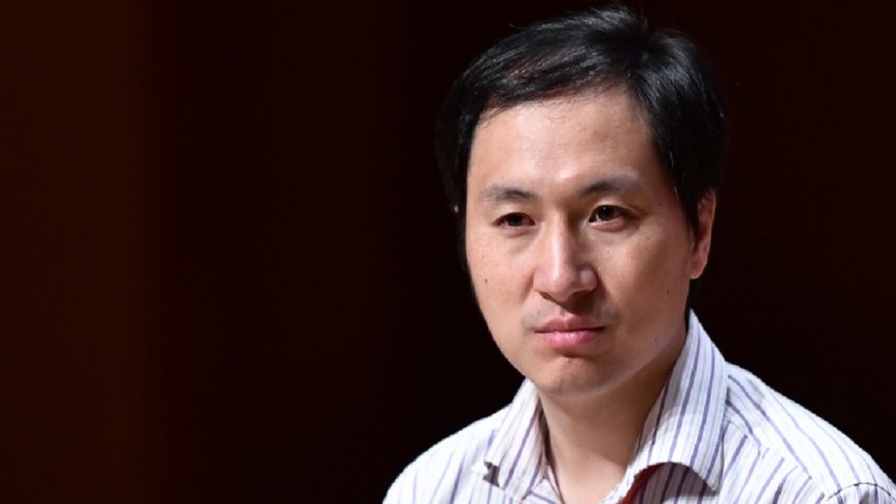 Científico chino suspende ensayos de bebés genéticamente modificados