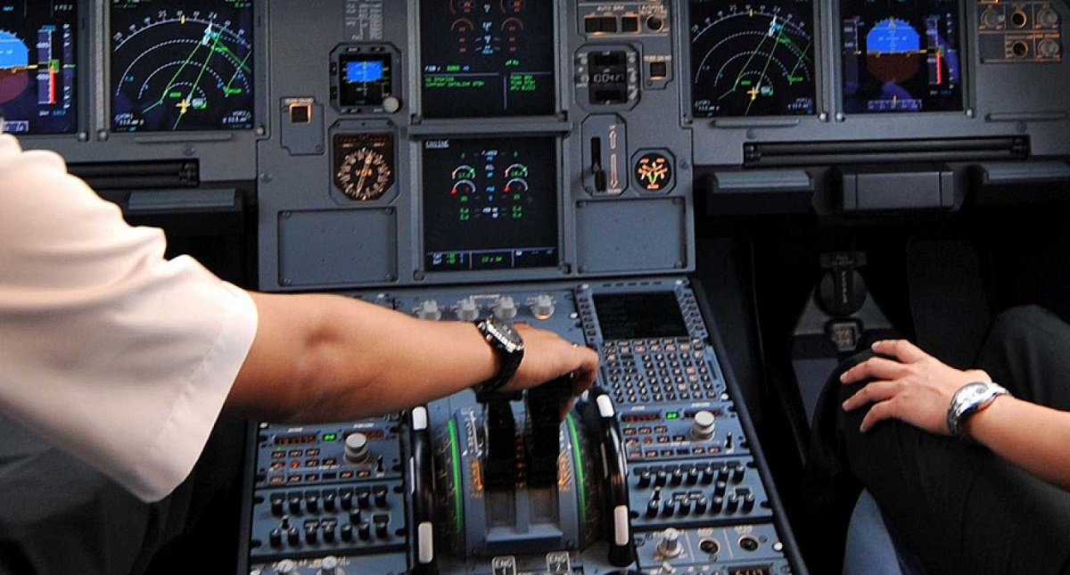 Envían a la cárcel a copiloto por estar muy borracho antes de despegar