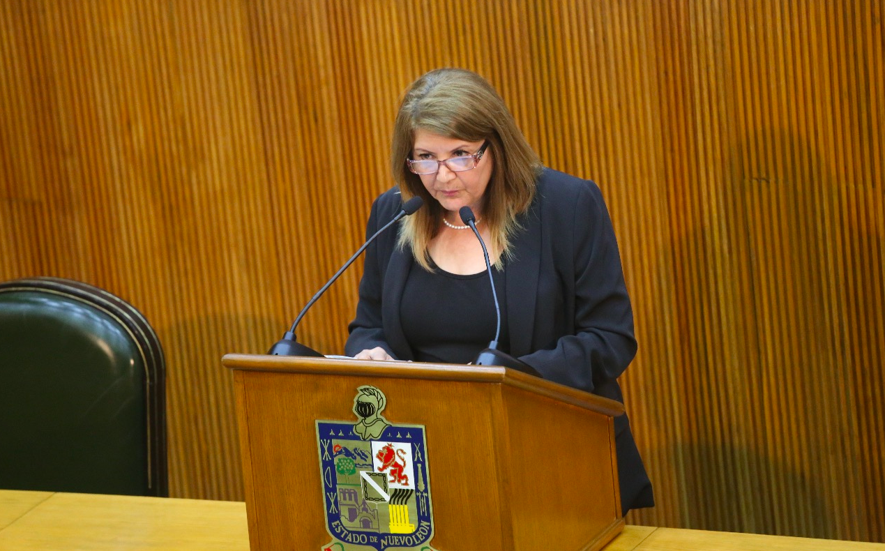 Diputada de Nuevo León cambia de partido tres veces en un mes