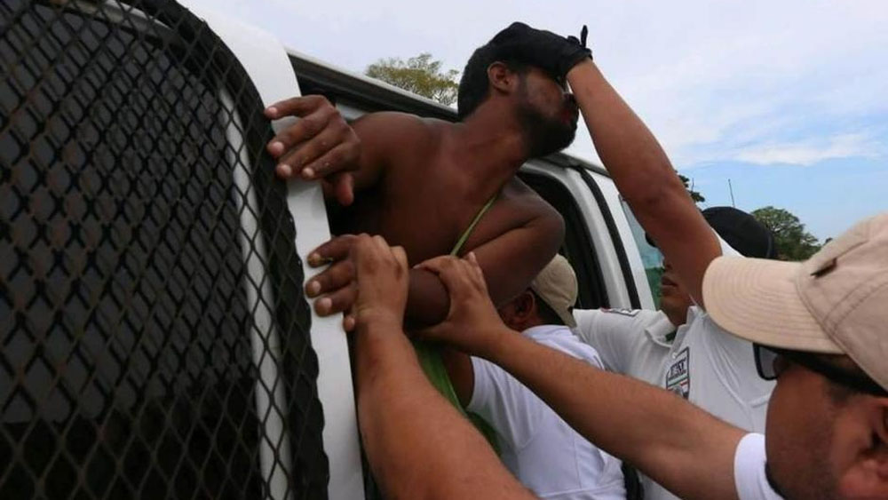 Detienen a migrantes en Chiapas