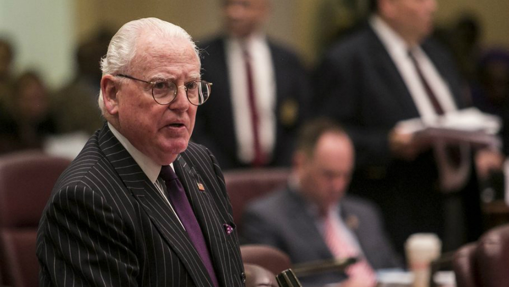 FBI allana oficinas de exabogado de impuestos de Trump - ed-burke