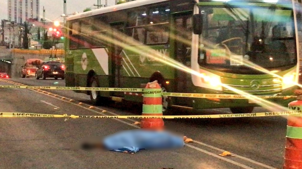 Arrollan a mujer frente a Plaza Garibaldi