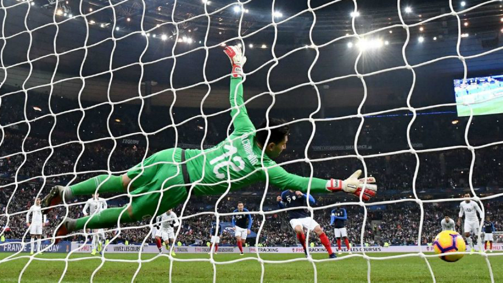 Permitirían a porteros moverse más en los penales Permitirían a porteros moverse más en los penales