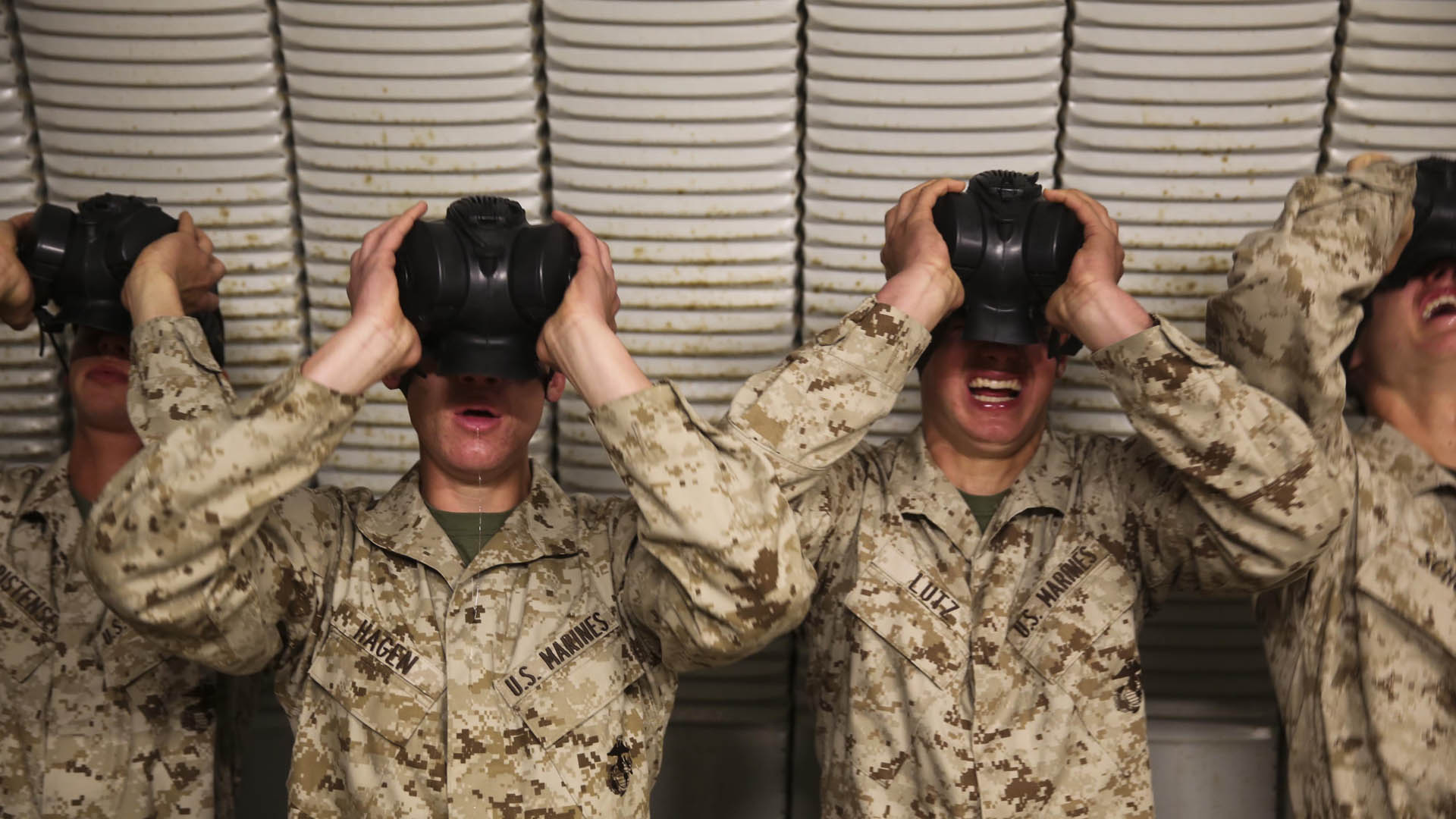 Gas lacrimógeno: usado para controlar disturbios pero prohibido en la guerra - gas-lacrimogeno-ejercicio-marines-estados-unidos-2