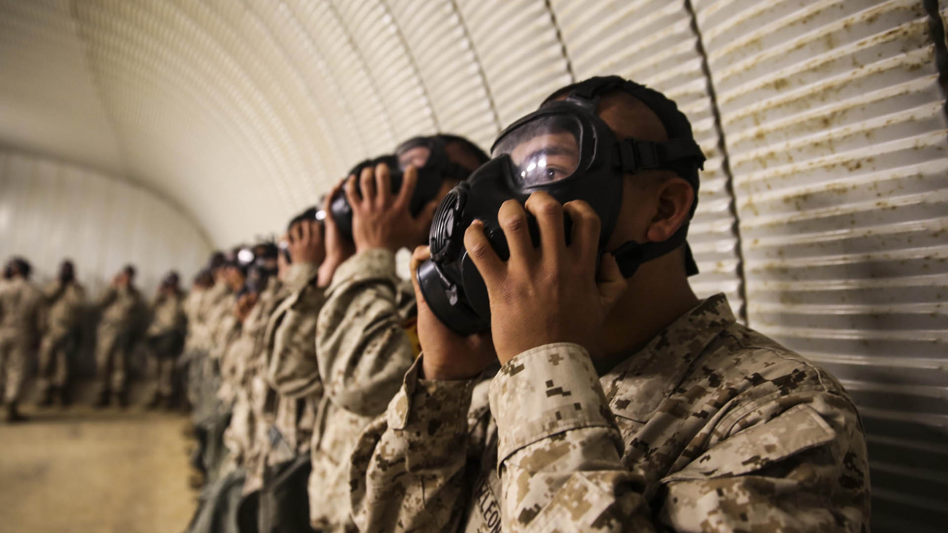 Gas lacrimógeno: usado para controlar disturbios pero prohibido en la guerra - gas-lacrimogeno-ejercicio-marines-estados-unidos-3