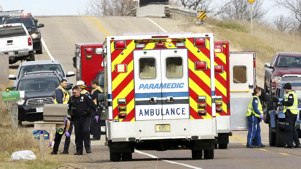 Mueren tres niñas y una mujer tras ser arrolladas por un auto en EE.UU.