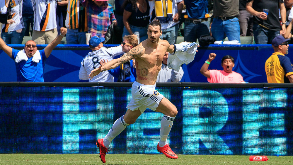 #Video Ibrahimovic se queda con el ‘Gol del Año’ en la MLS