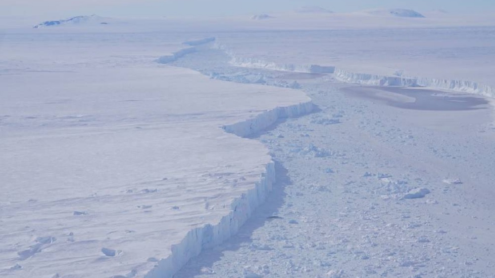 Iceberg de 225 kilómetros cuadrados se desprende de glaciar