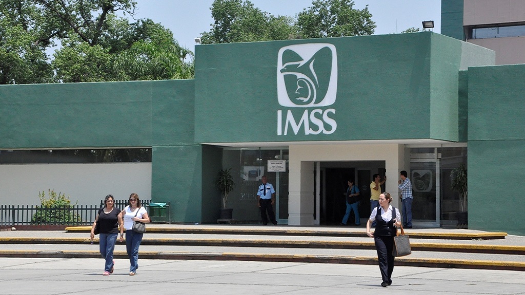 El doble fraude en el IMSS