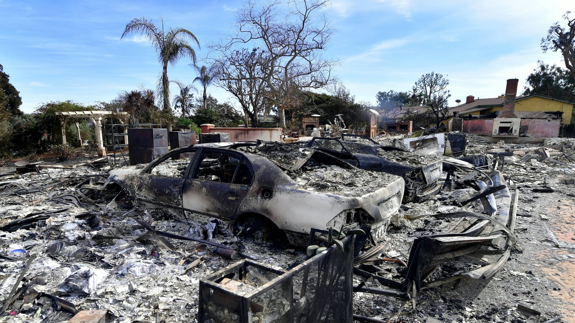 Aumenta a 50 cifra de muertos por incendios en California Aumenta a 50 cifra de muertos por incendios en California