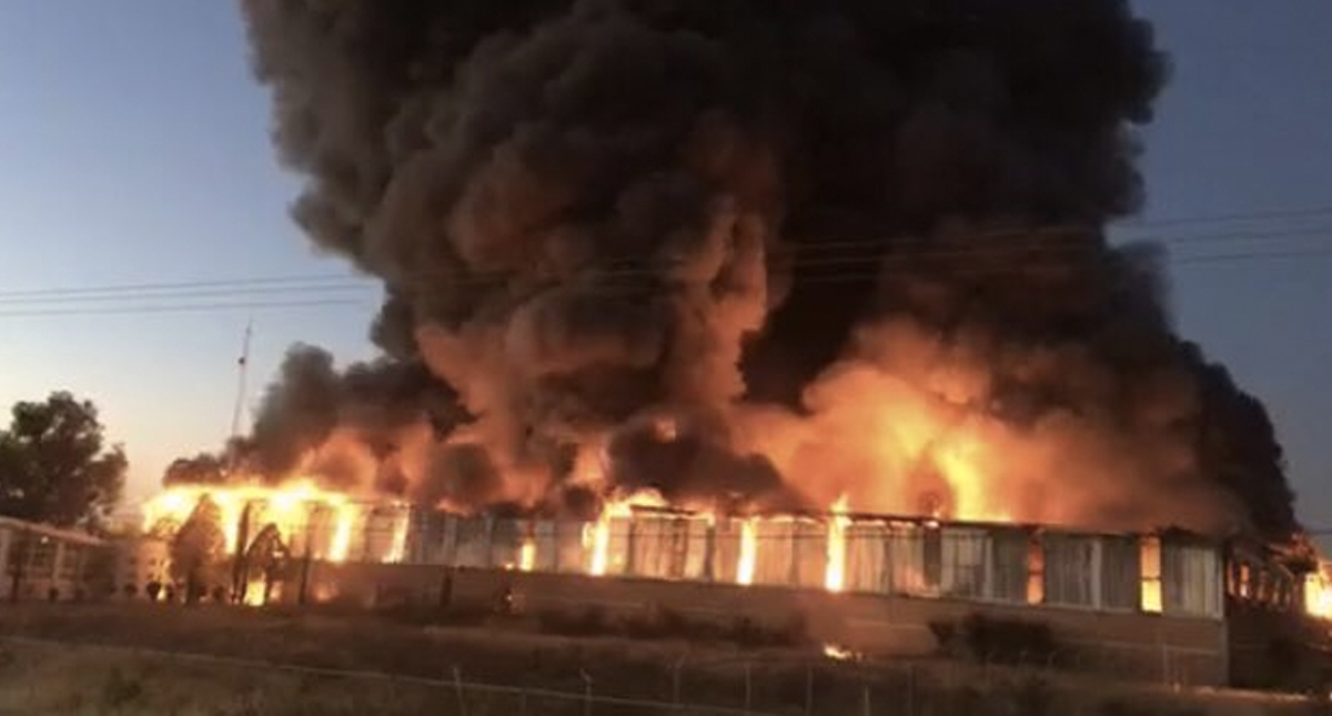 #Video Incendio consume bodega del IMSS en Durango