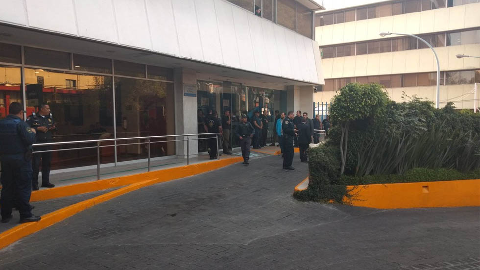 Exitosa la cirugía realizada al líder de Bomberos tras agresión Exitosa la cirugía realizada al líder de Bomberos tras agresión