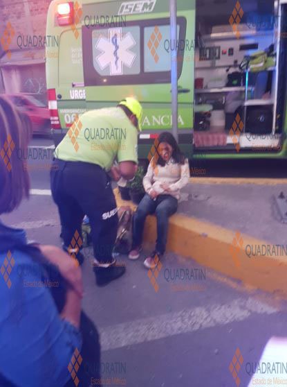 Jóvenes saltan de camión en movimiento para evitar asalto en Toluca - jovenes-saltan-camion-asalto-toluca-2