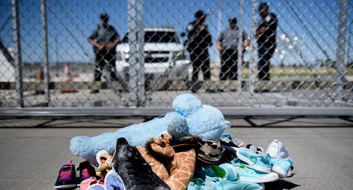 ‘Tolerancia cero’ en EE.UU. separará de sus padres a 100 niños migrantes