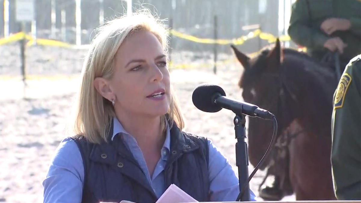 Caravanas migrantes no tendrán derecho especial: Kirstjen Nielsen