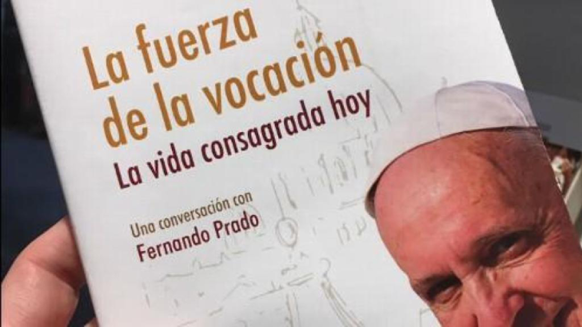 El papa advierte a los obispos que viven “una gran hipocresía”