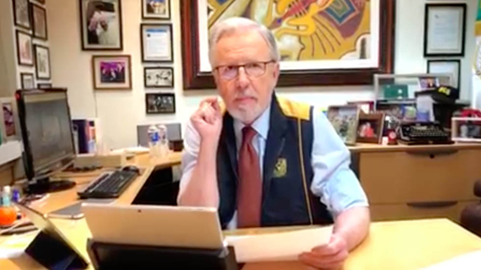 La seguridad al Ejército con otro uniforme La seguridad al Ejército con otro uniforme