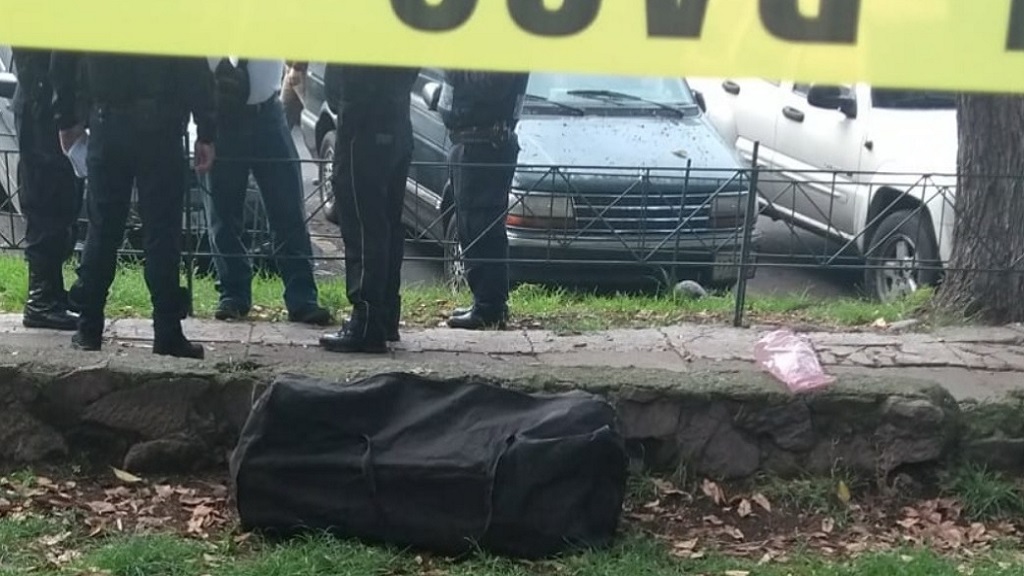 Captan a hombre cargando maleta con cadáver de Ingrid Captan a hombre cargando maleta con cadáver de Ingrid