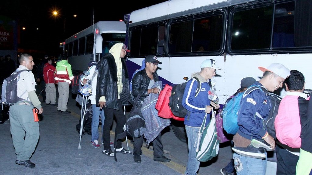 Migrantes arremeten contra gobierno de Jalisco por “mentirles”