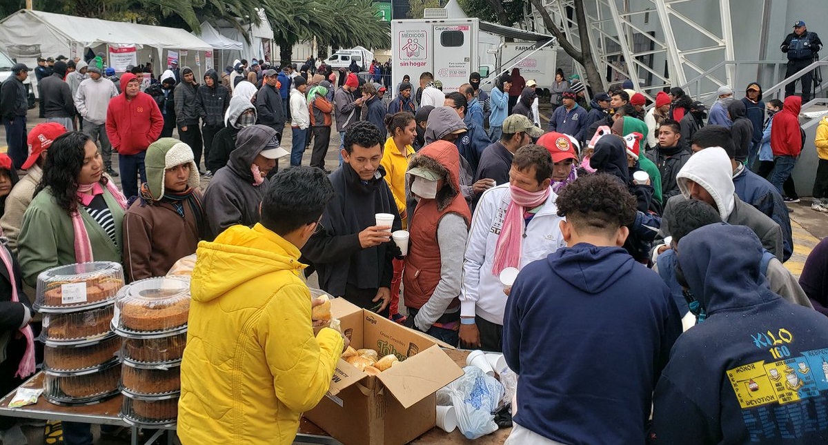 Segunda caravana migrante se va de la Ciudad de México