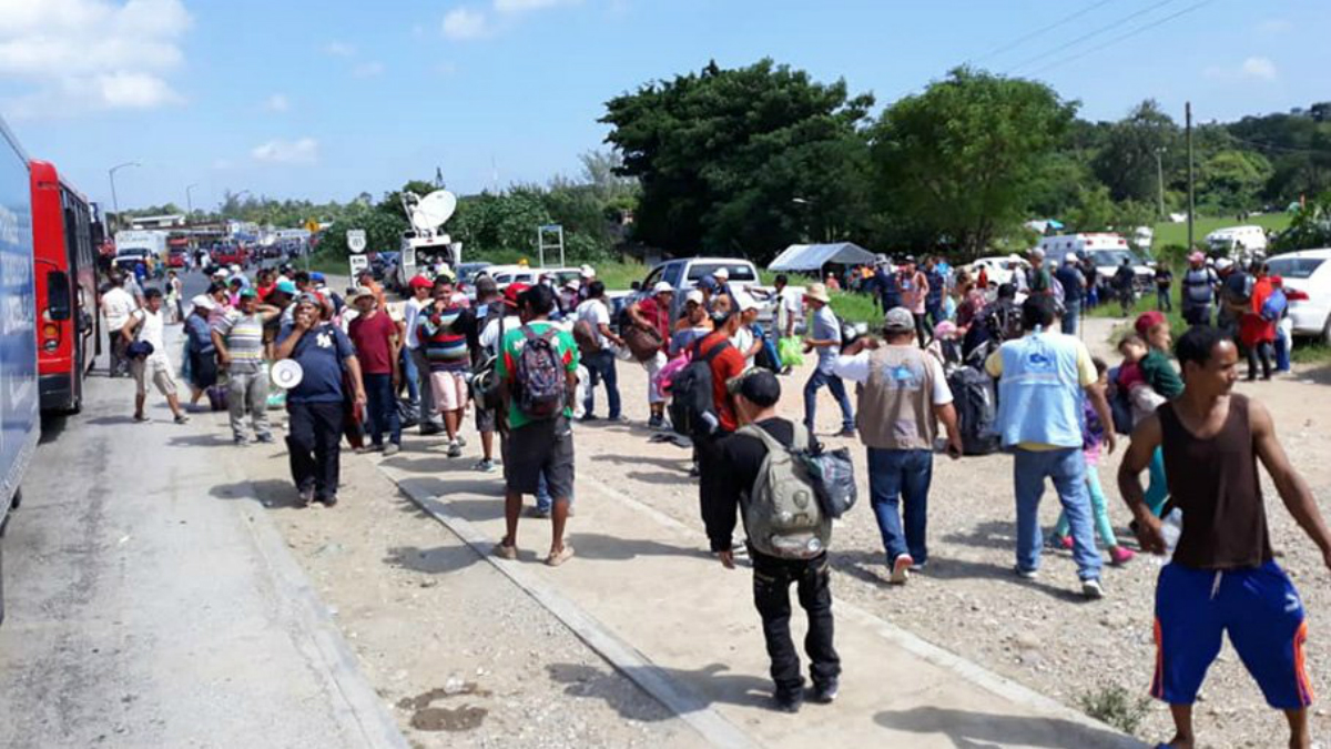 Segunda caravana migrante permanecerá en Matías Romero