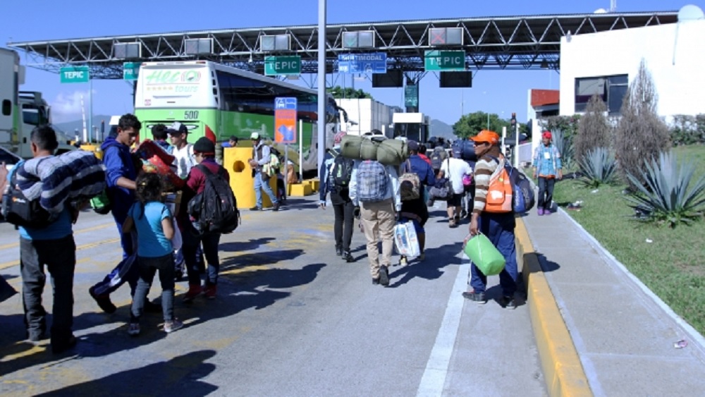 Nayarit se solidariza con migrantes tras paso de Willa